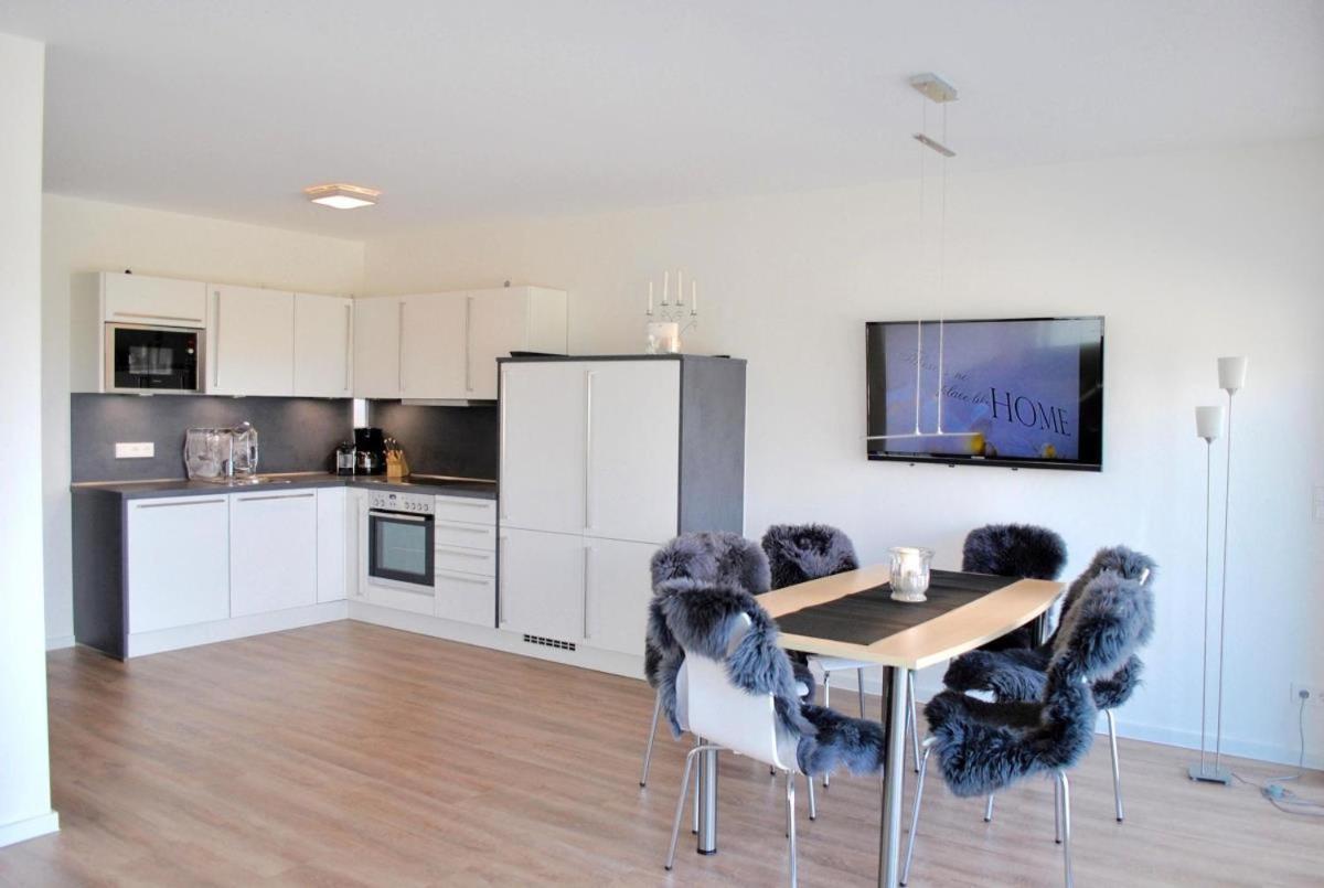 The White Pearl Inkl Waesche Set Appartement Heiligenhafen Buitenkant foto